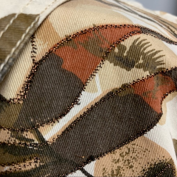 CHICO’s DESIGN FLORAL BEADED  EARTH TONE COLOR JACKET SIZE 1/M8 - Picture 4 of 12